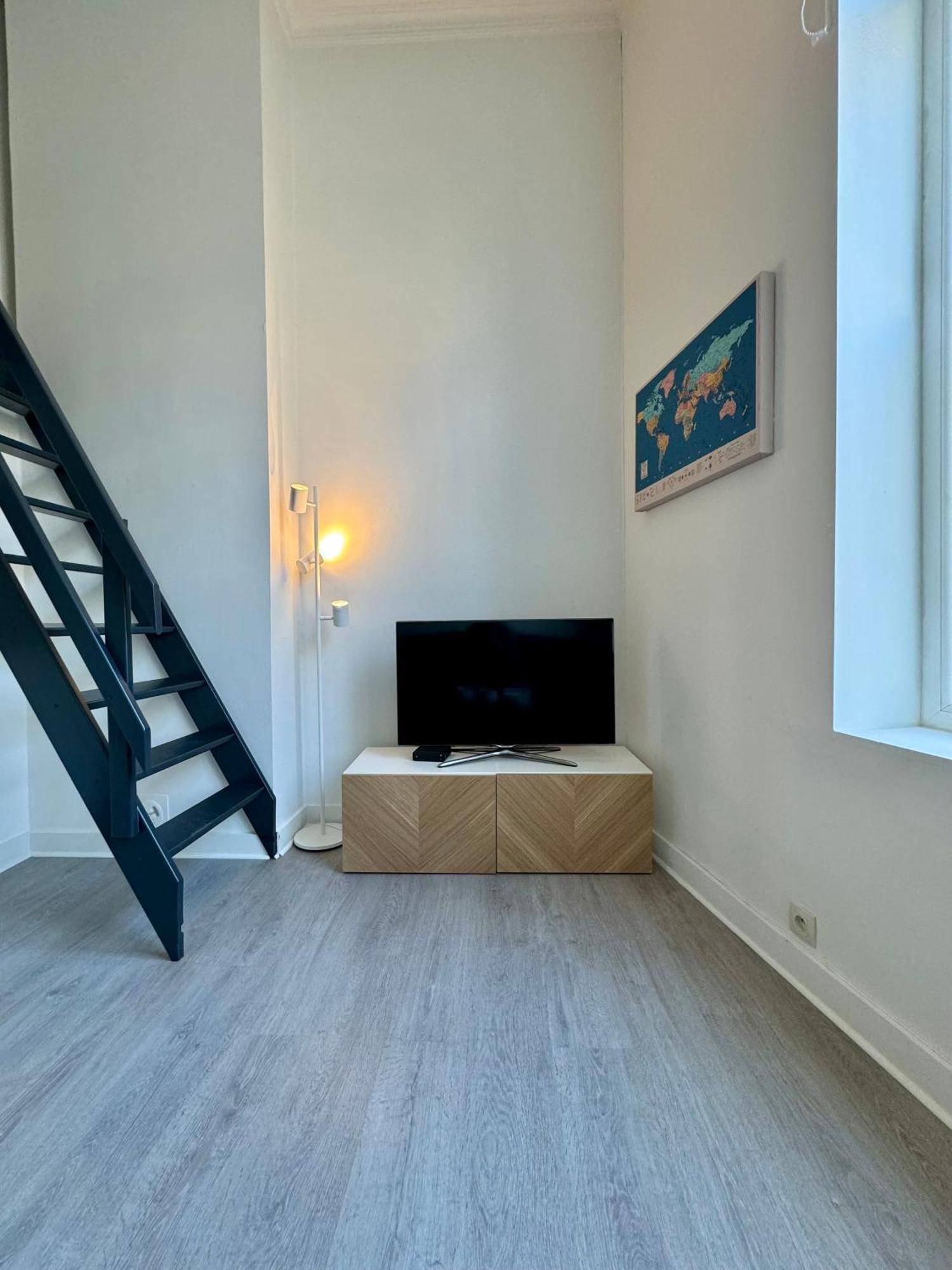 Studio Avec Chambre En Mezzanine Брюссель Экстерьер фото
